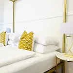 Apstay Center Deluxe ǀ Parking Option ǀ Self Check-in 3* Graz