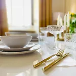 Apstay Center Deluxe ǀ Parking Option ǀ Self Check-in