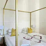 Apartahotel Apstay Center Deluxe ǀ Parking Option ǀ Self Check-in 3*