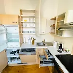 Apartahotel Apstay Center Deluxe ǀ Parking Option ǀ Self Check-in Graz