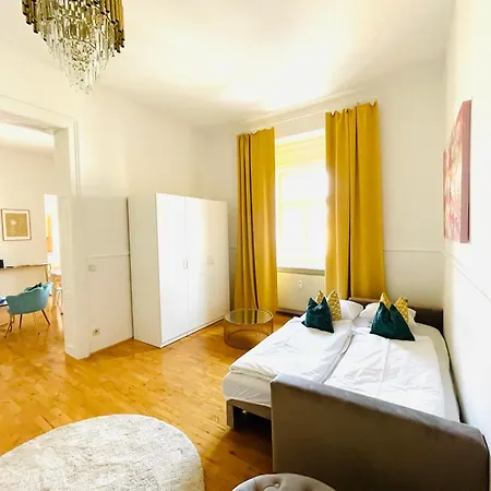 Apstay Center Deluxe ǀ Free Parking ǀ Self Check-in Aparthotel