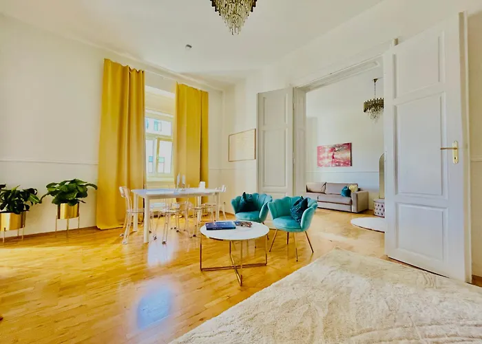 Apart-hotel Apstay Center Deluxe ǀ Parking Option ǀ Self Check-in 3*