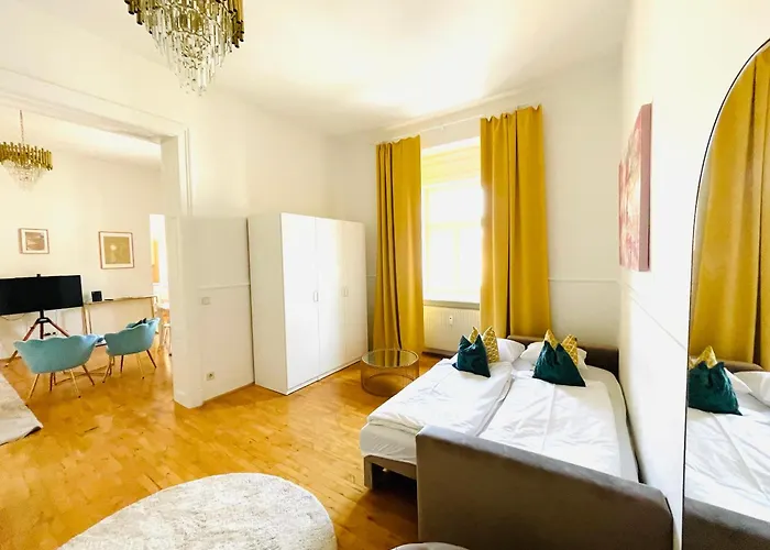 Apstay Center Deluxe ǀ Parking Option ǀ Self Check-in Апарт-готель