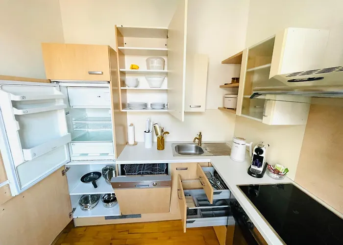 Aparthotel Apstay Center Deluxe ǀ Parking Option ǀ Self Check-in Graz